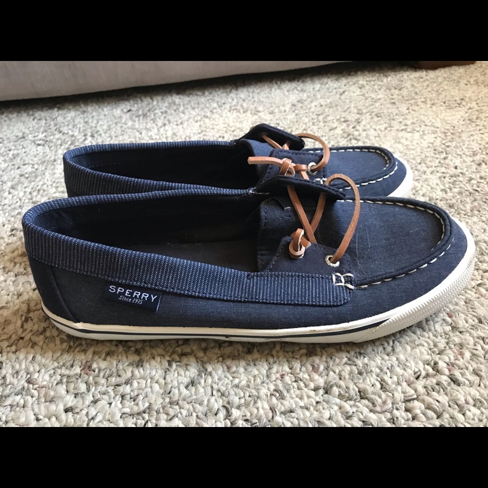 Super cute - only worn once- navy boat shoes!